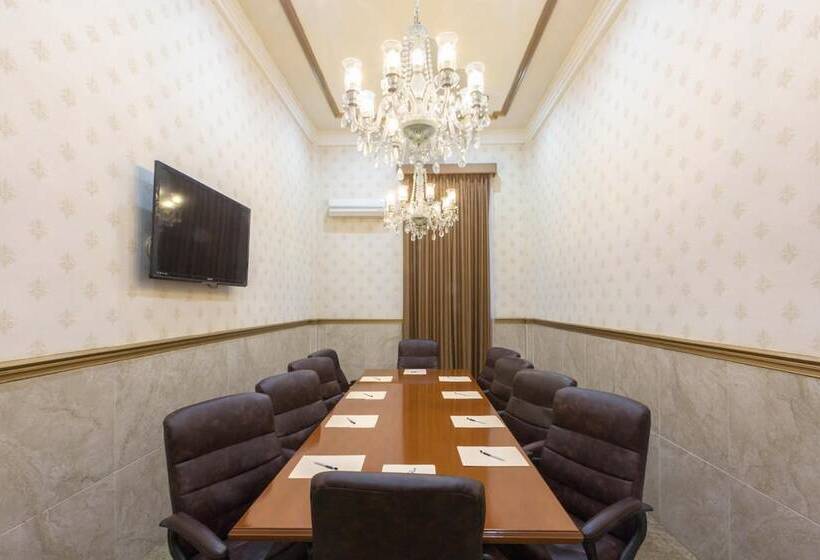 Отель Victoria Merida