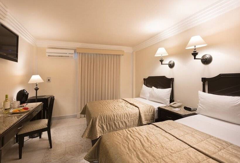 Отель Victoria Merida