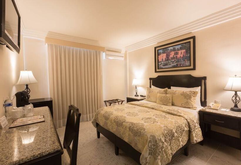 Отель Victoria Merida