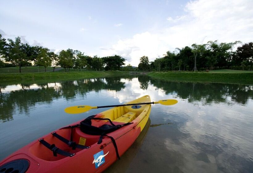 Mae Jo Golf Resort & Spa