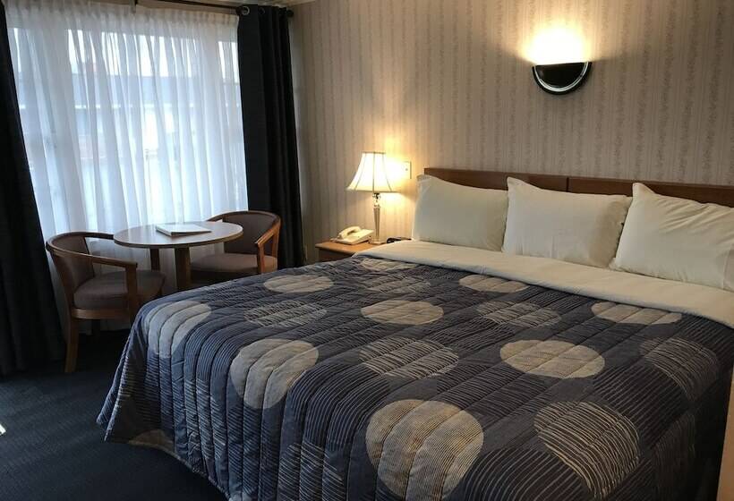 Moonlite Motel