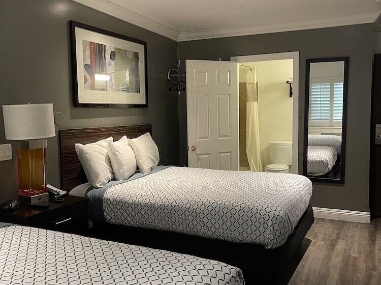 فندق على الطريق La Casa Inn