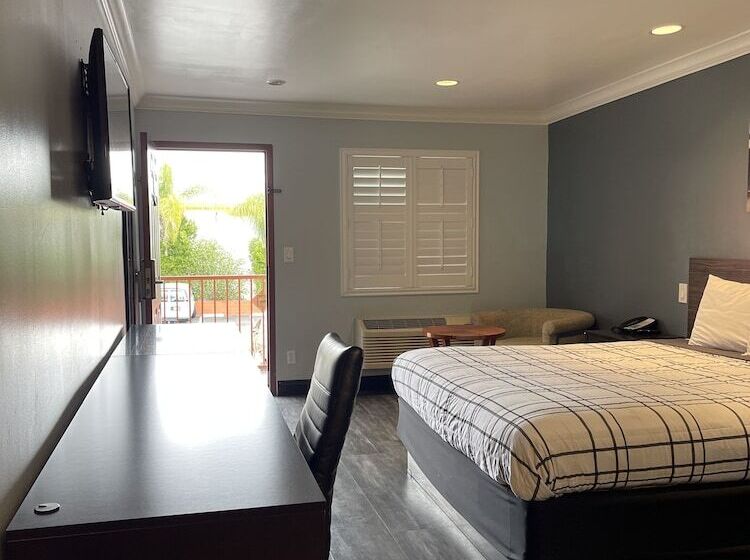 فندق على الطريق La Casa Inn