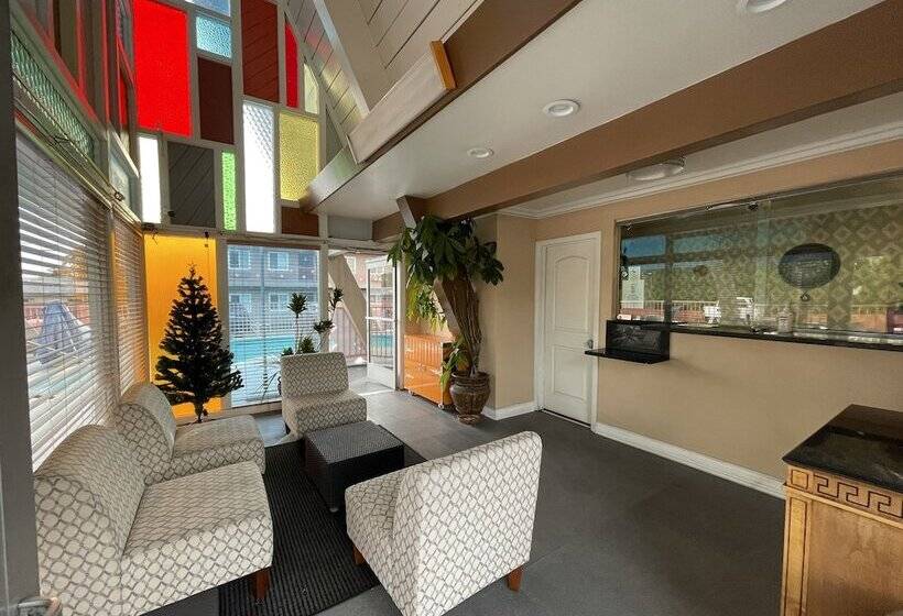 فندق على الطريق La Casa Inn