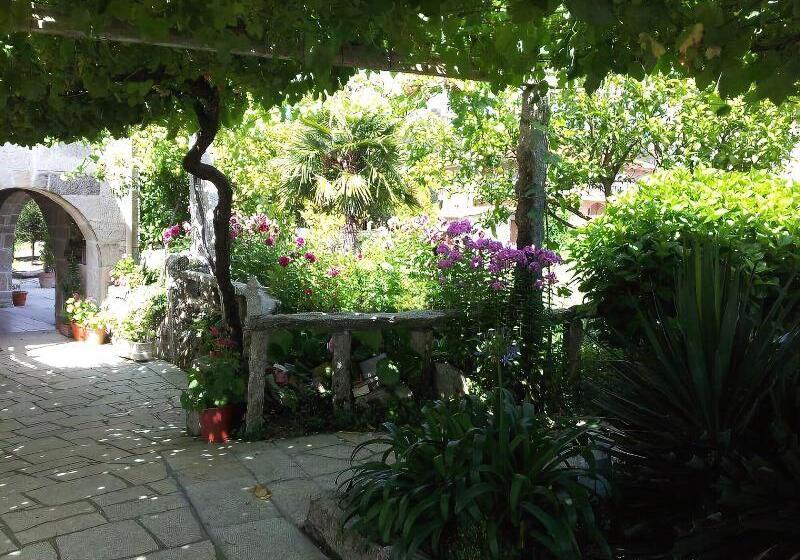 Os Areeiros Turismo Rural & Bodega