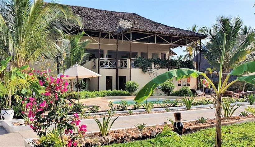 Paradise Beach Resort & Spa