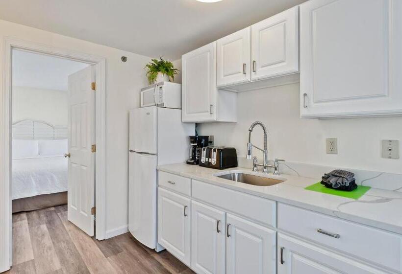 Pink Blossoms Resort