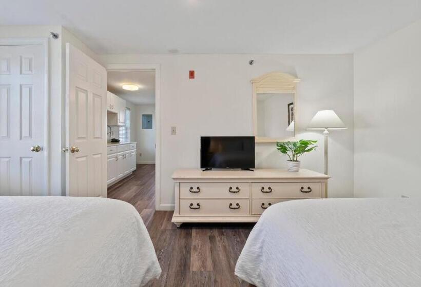 Pink Blossoms Resort