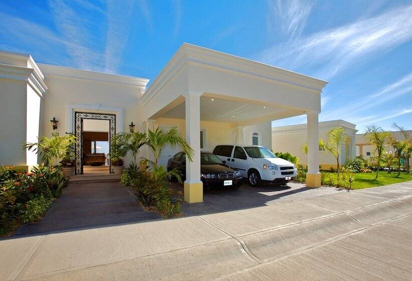 Pueblo Bonito Emerald Luxury Villas & Spa All Inclusive