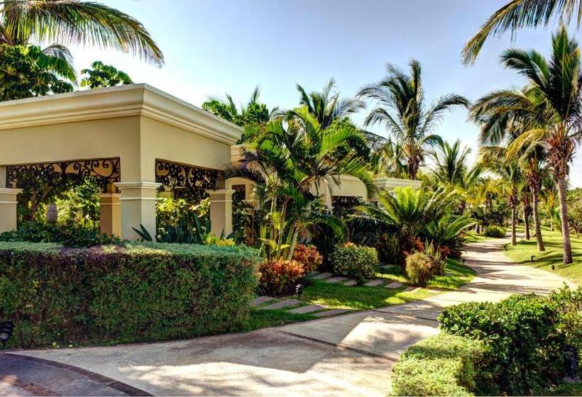 Pueblo Bonito Emerald Luxury Villas & Spa All Inclusive