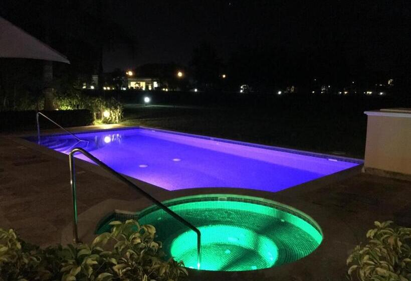 Pueblo Bonito Emerald Luxury Villas & Spa All Inclusive