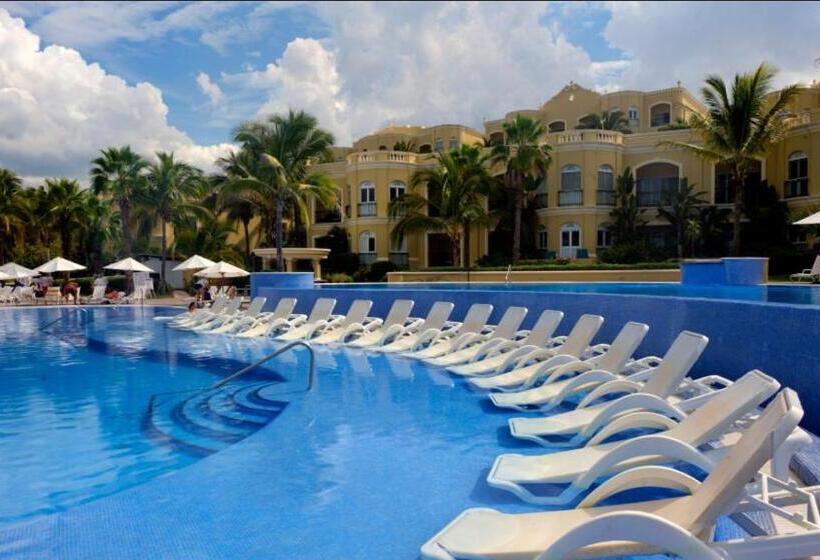 Pueblo Bonito Emerald Luxury Villas & Spa All Inclusive