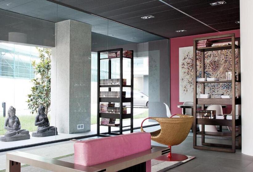 Zambala Luxury Residence