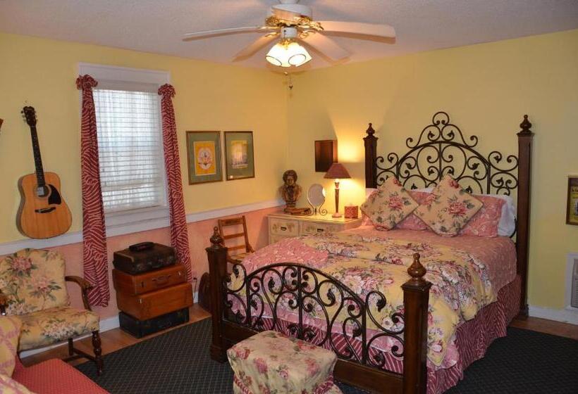 مبيت وإفطار Garden Walk Inn