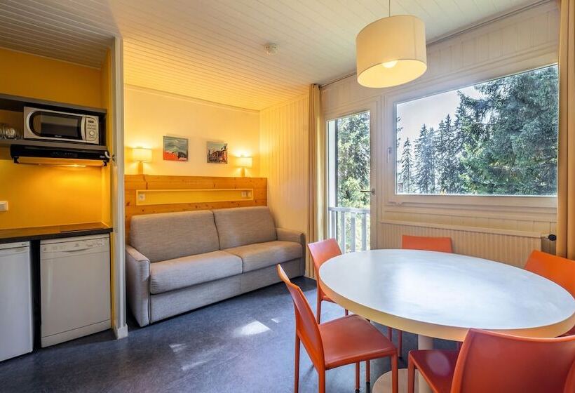 Belambra Clubs Les Saisies   Les Embrunes   Ski Pass Included