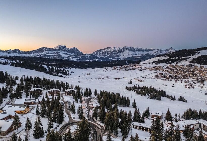 Belambra Clubs Les Saisies   Les Embrunes   Ski Pass Included