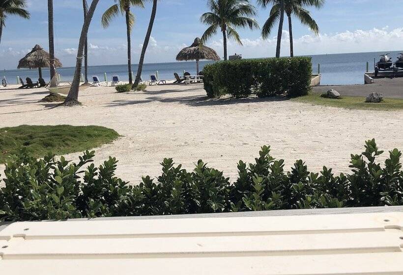 Drop Anchor Resort & Marina