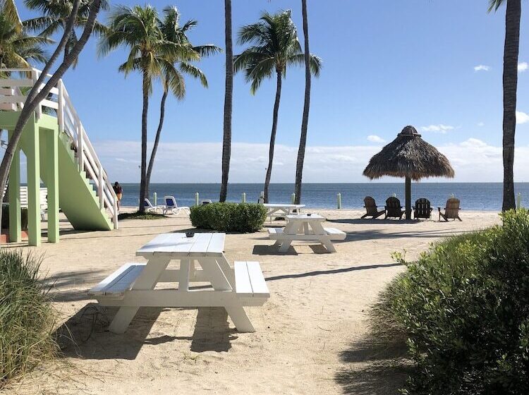 Drop Anchor Resort & Marina