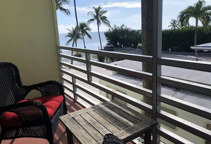 Drop Anchor Resort & Marina