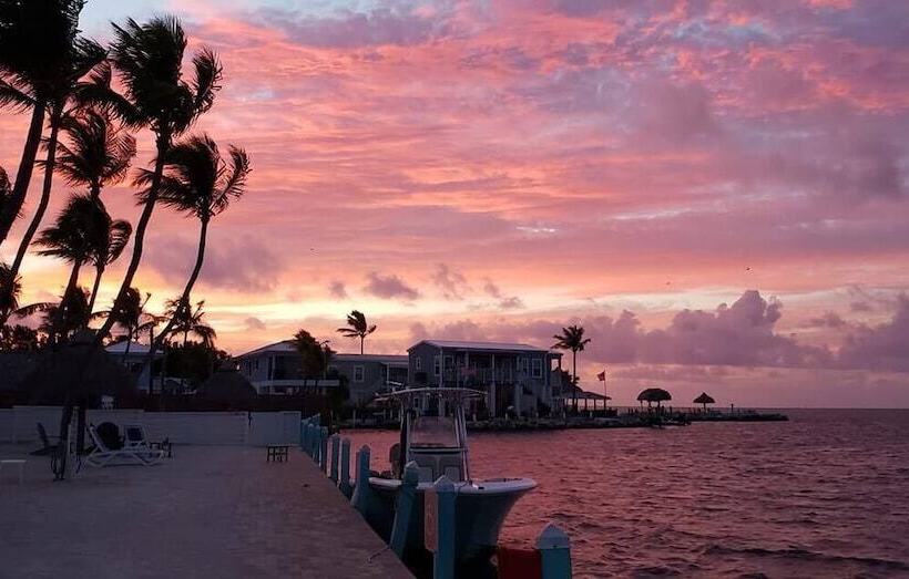 Drop Anchor Resort & Marina