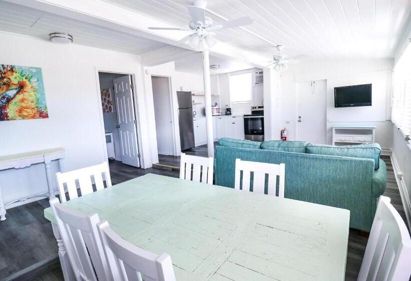 Drop Anchor Resort & Marina