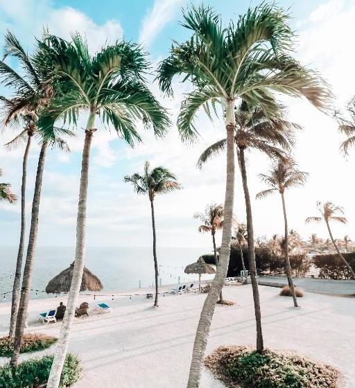 Drop Anchor Resort & Marina