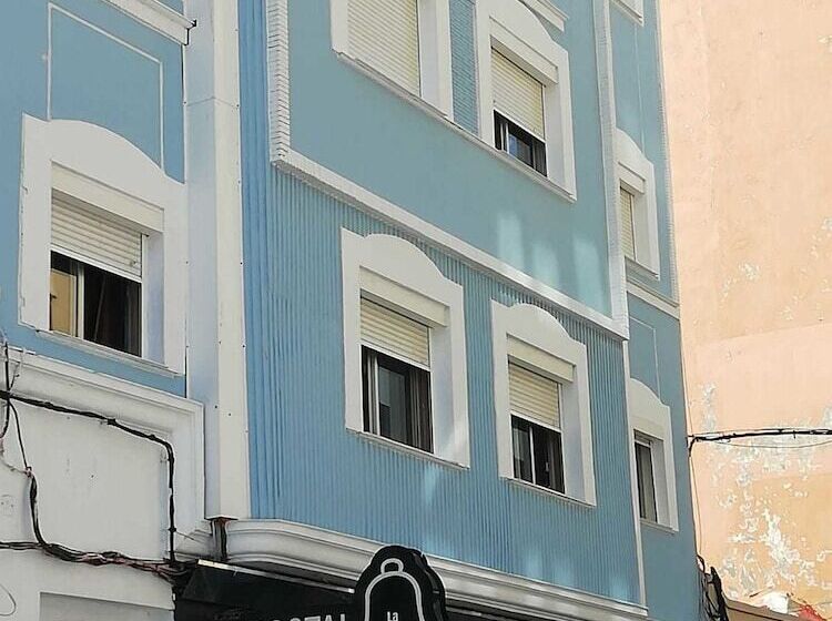 Hostal La Campana