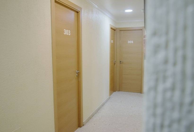 Hostal La Campana