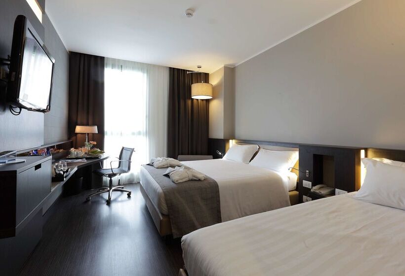 Отель Best Western Premier Chc Airport