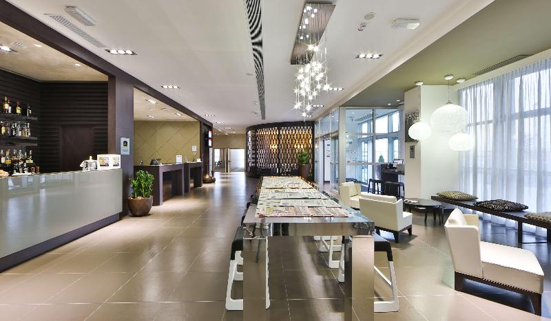 Отель Best Western Premier Chc Airport