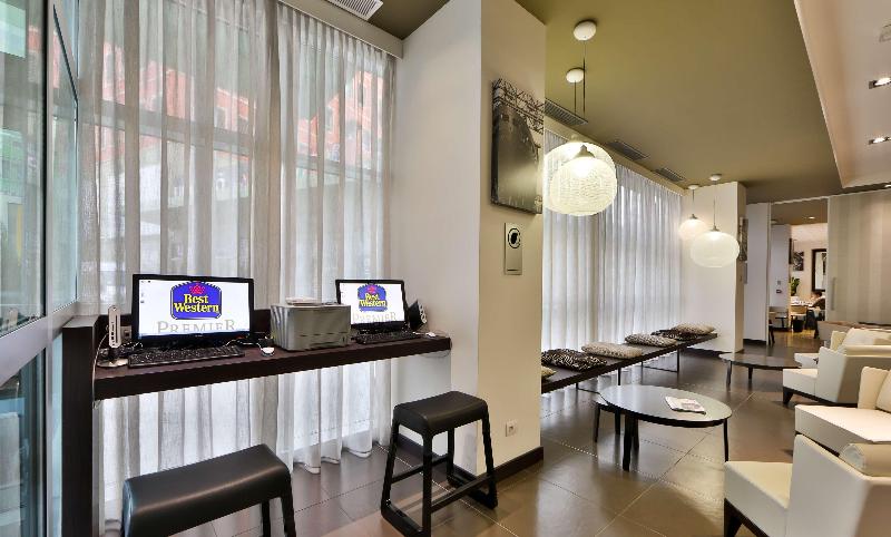 Отель Best Western Premier Chc Airport