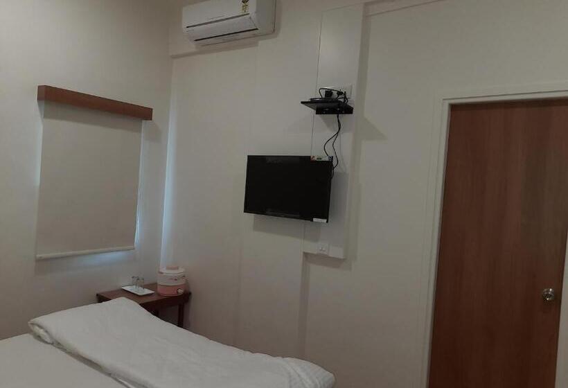 酒店 Bhooshan Sivajinagar