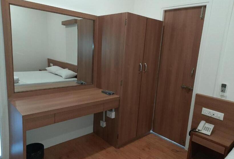 酒店 Bhooshan Sivajinagar