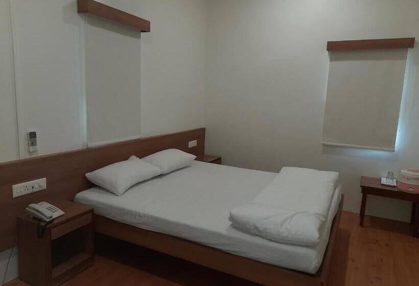 酒店 Bhooshan Sivajinagar