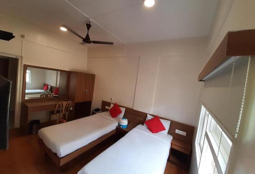 酒店 Bhooshan Sivajinagar