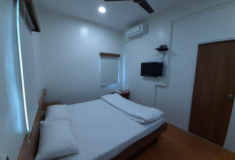 酒店 Bhooshan Sivajinagar