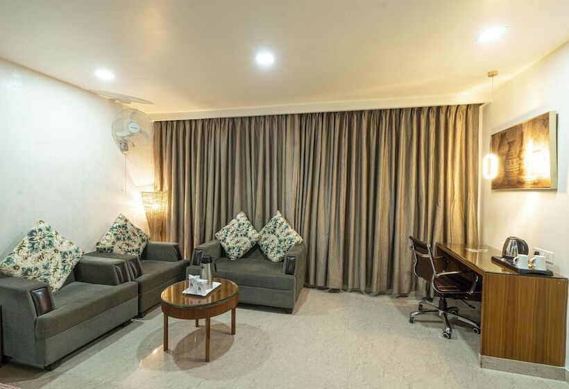 ホテル Celebration   Raipur