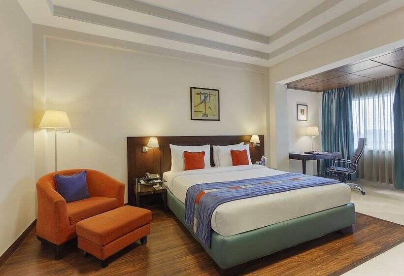 Отель City Heart Sarovar Portico