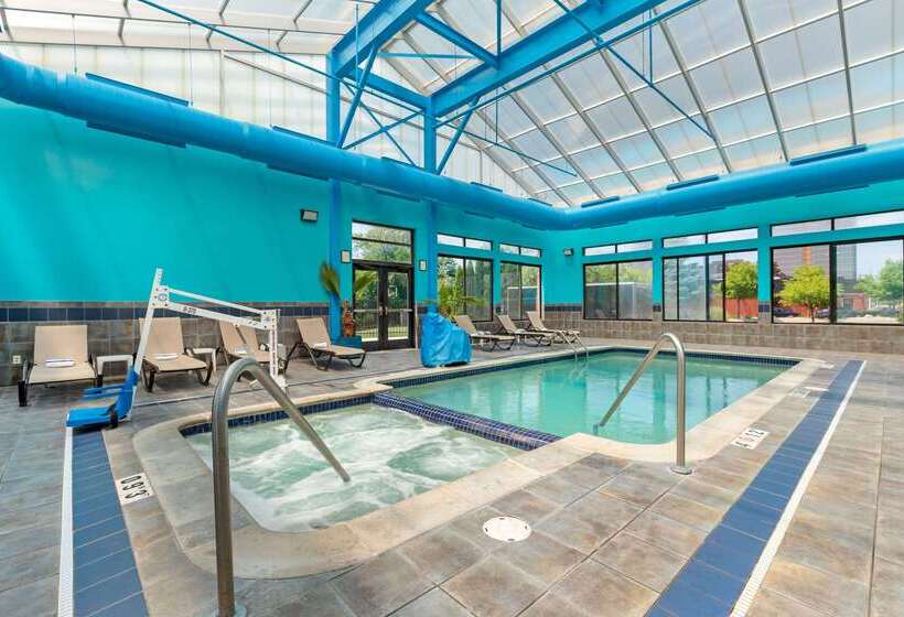 فندق Comfort Suites Southfield Detroit