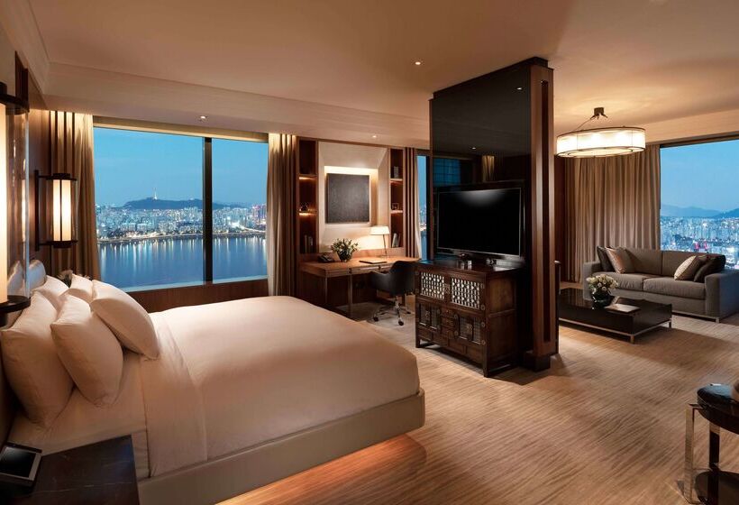 Отель Conrad Seoul