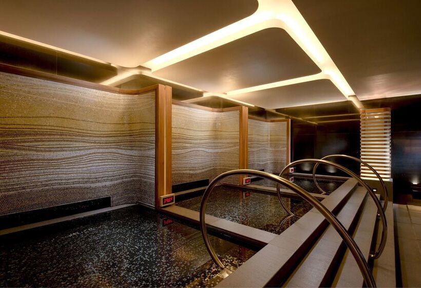 Отель Conrad Seoul