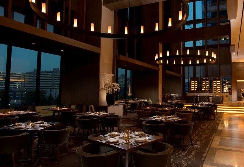 Отель Conrad Seoul