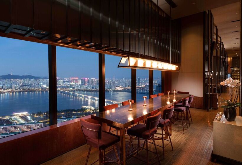 Отель Conrad Seoul