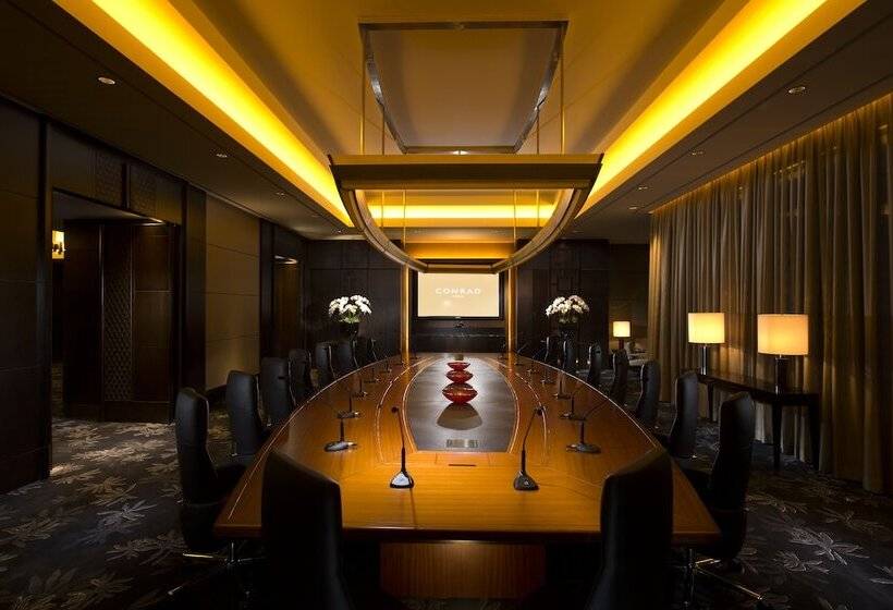 Отель Conrad Seoul