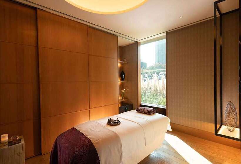 Отель Conrad Seoul