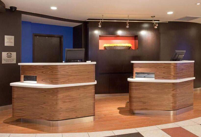 فندق Courtyard Casper