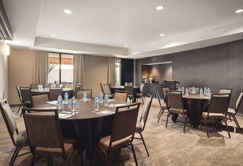 Отель Courtyard El Paso Airport