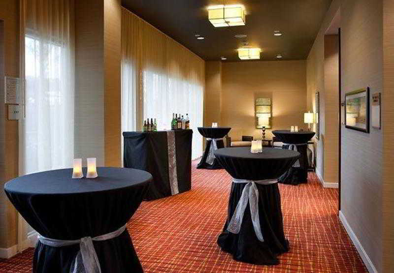 فندق Courtyard By Marriott San Diego Oceanside