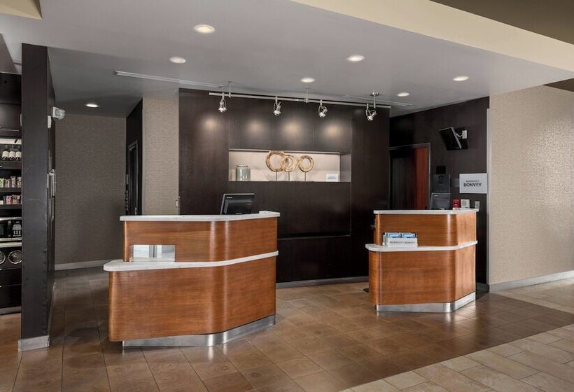 فندق Courtyard By Marriott San Diego Oceanside