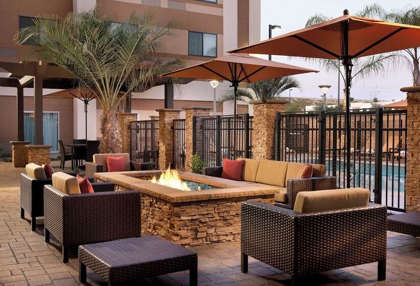 فندق Courtyard By Marriott San Diego Oceanside
